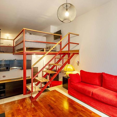 One Bedroom Apartment With Terrace Near Duomo Milano Ngoại thất bức ảnh